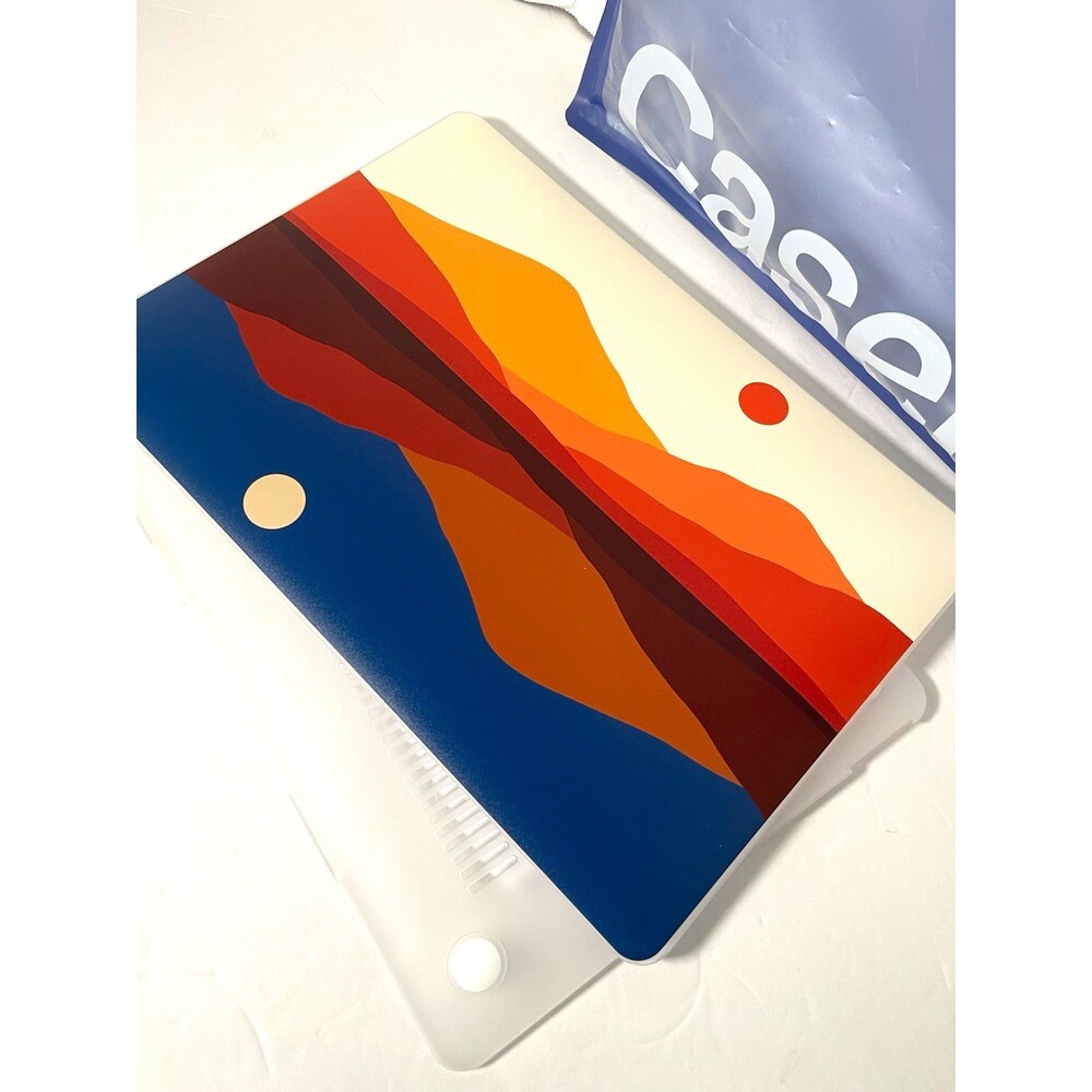 Casely MacBook Air 13.3in Graphic mountain Hard Shell Ventilated Case
